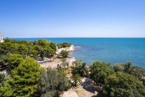Santa Rosa luxury apartment 2 BEDROOMS 4 People free parking
